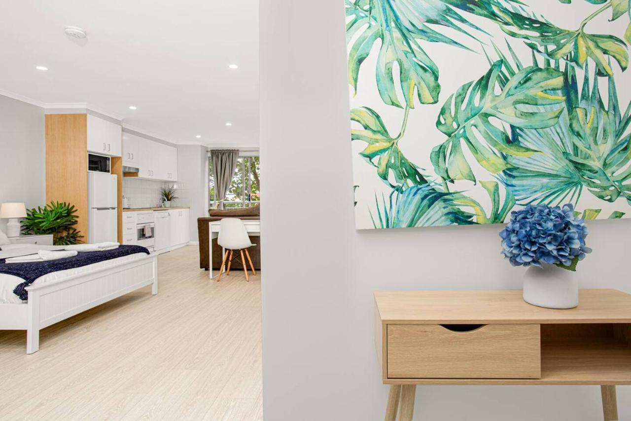 'the Crows Nest' Spacious With Balcony * Sydney
